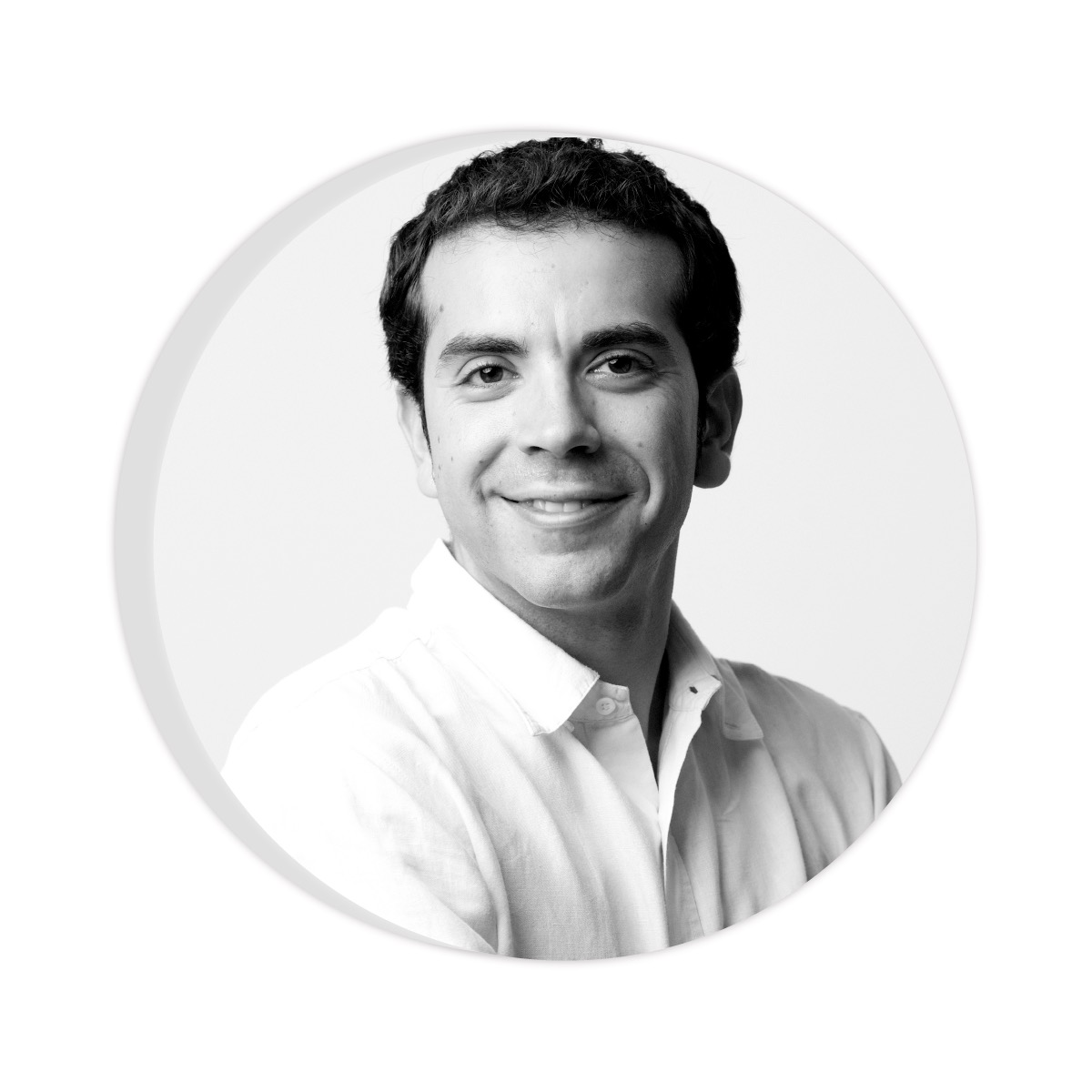 Iván Peligros es consultor de marketing digital del sector servicios. En Cálamo & Cran colabora como formador de WordPress y Redes Sociales.